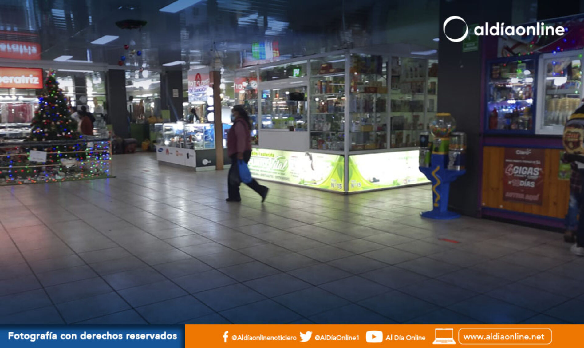 ESPACIOS DISPONIBLES EN CENTRO COMERCIAL Y MERCADO CERRADO DE LATACUNGA. (VIDEO)
