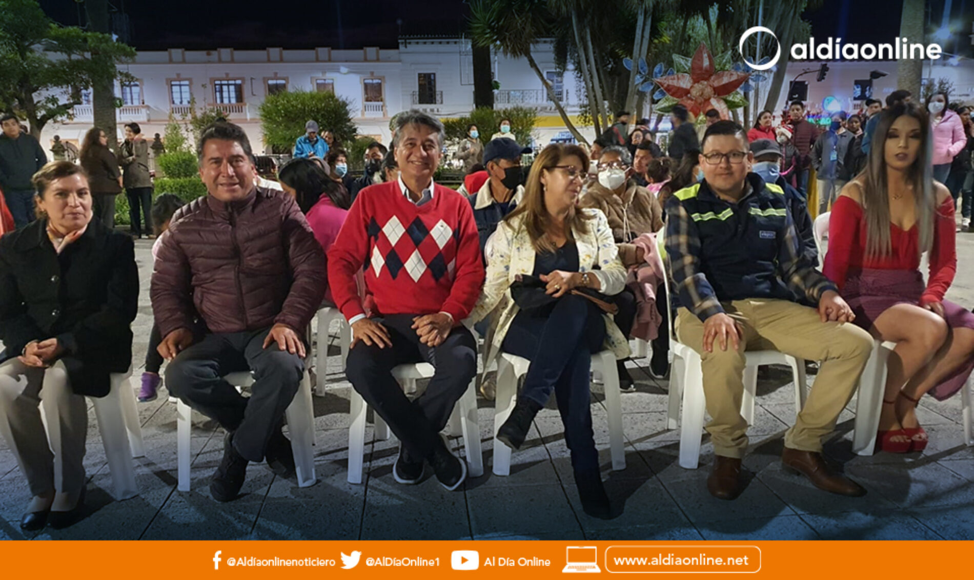 ELEPCO S.A. COTOPAXI REALIZÓ ENCENDIDO DE LUCES EN EL PARQUE VICENTE LEÓN.(VIDEO)