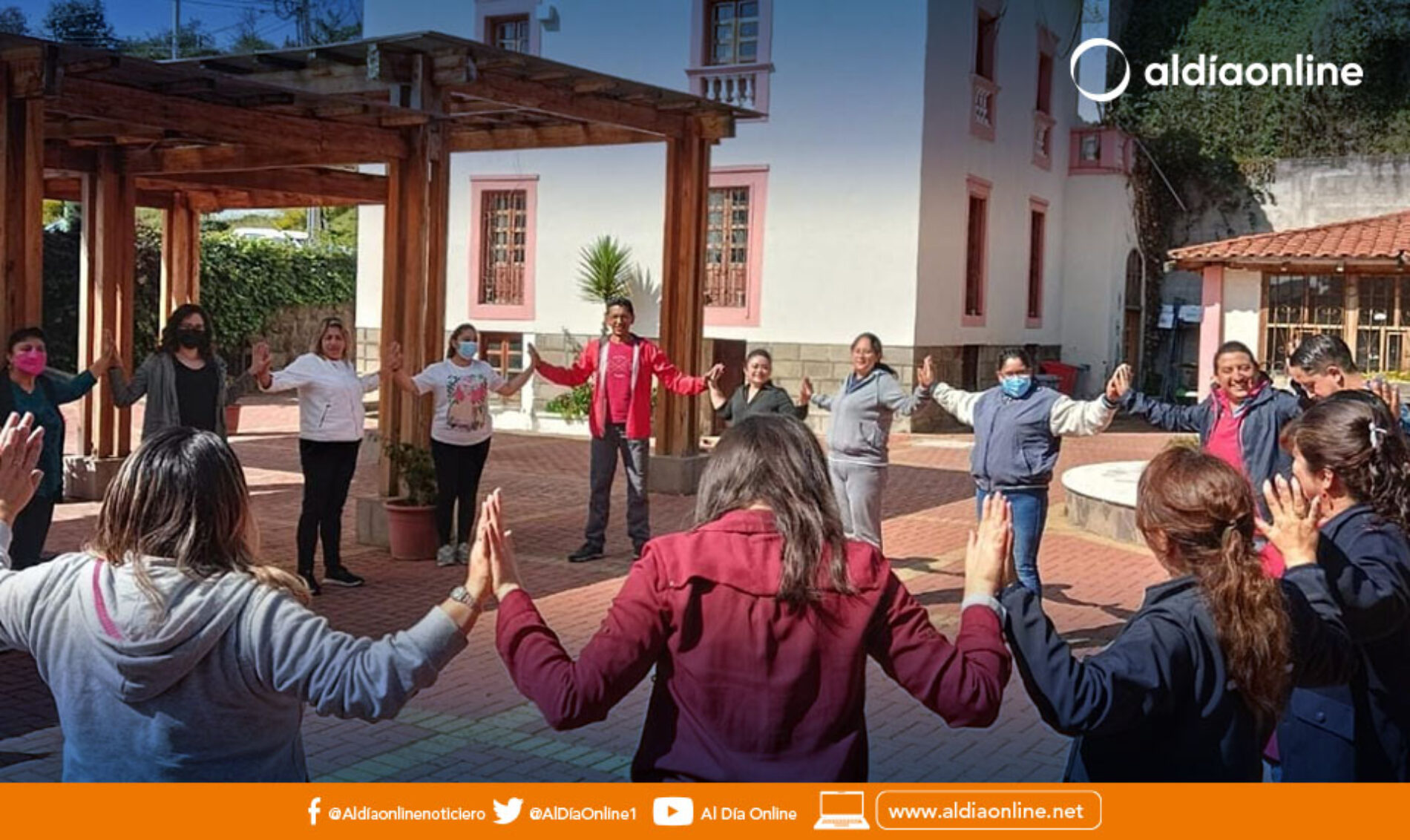 PROFESIONALES DECE DE LA ZONA 3 PARTICIPARON EN TALLER DE CUIDADO Y AUTOCUIDADO