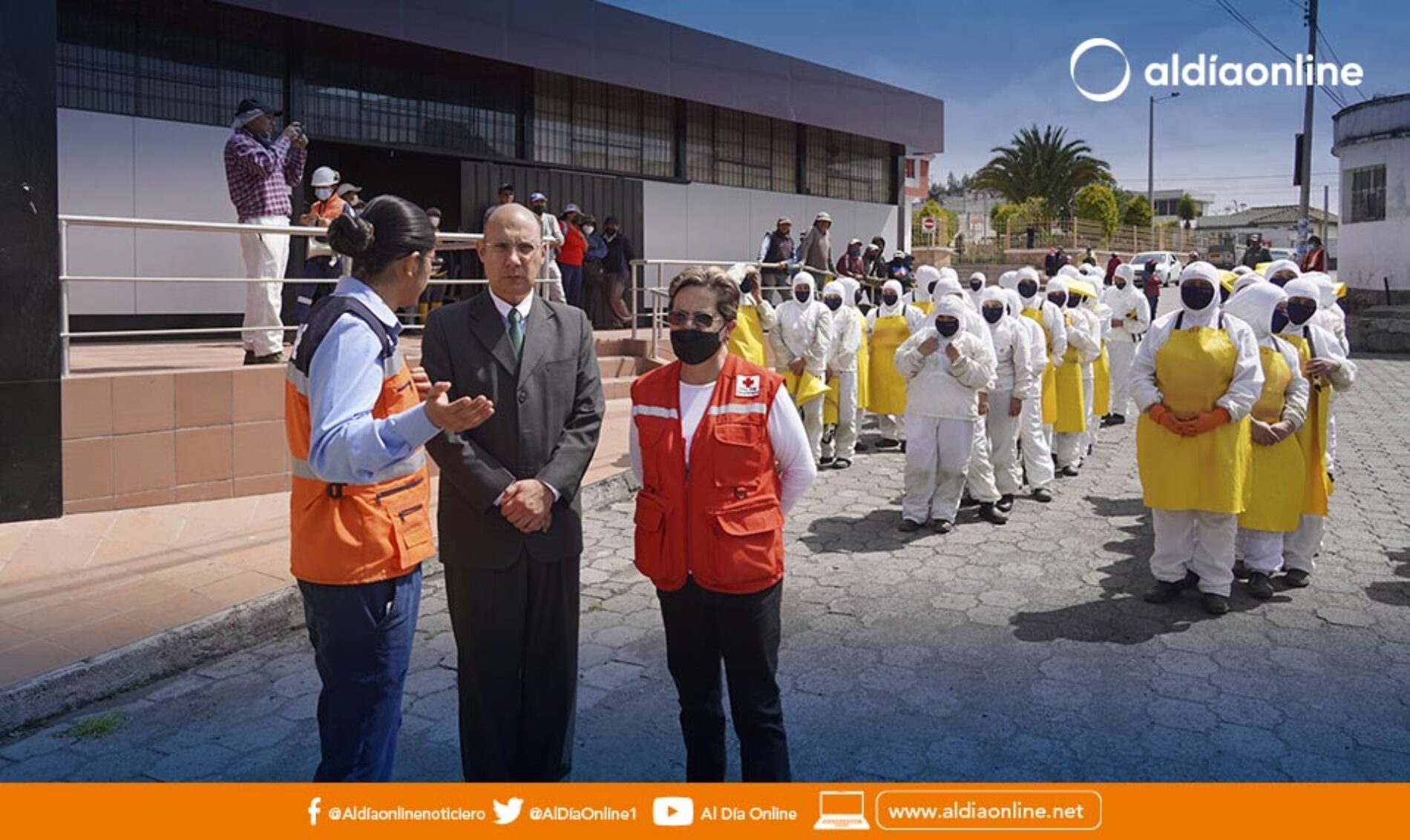 ACTIVIDADES DE SOCIALIZACIÓN Y PREVENCIÓN SE DESARROLLA CON LA CIUDADANÍA DE LATACUNGA. (VIDEO)