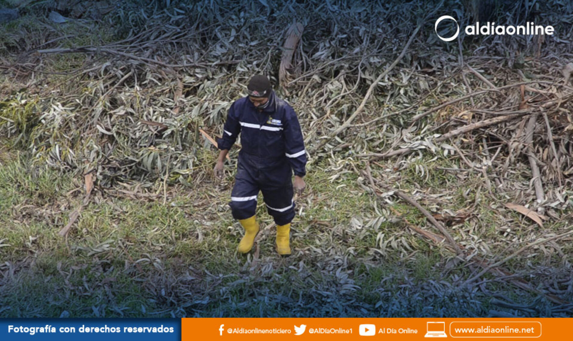 MUNICIPIO DE LATACUNGA REALIZÓ LIMPIEZA DE LA QUEBRADA DE NINTINACAZO A PETICIÓN DE MORADORES. (VIDEO)