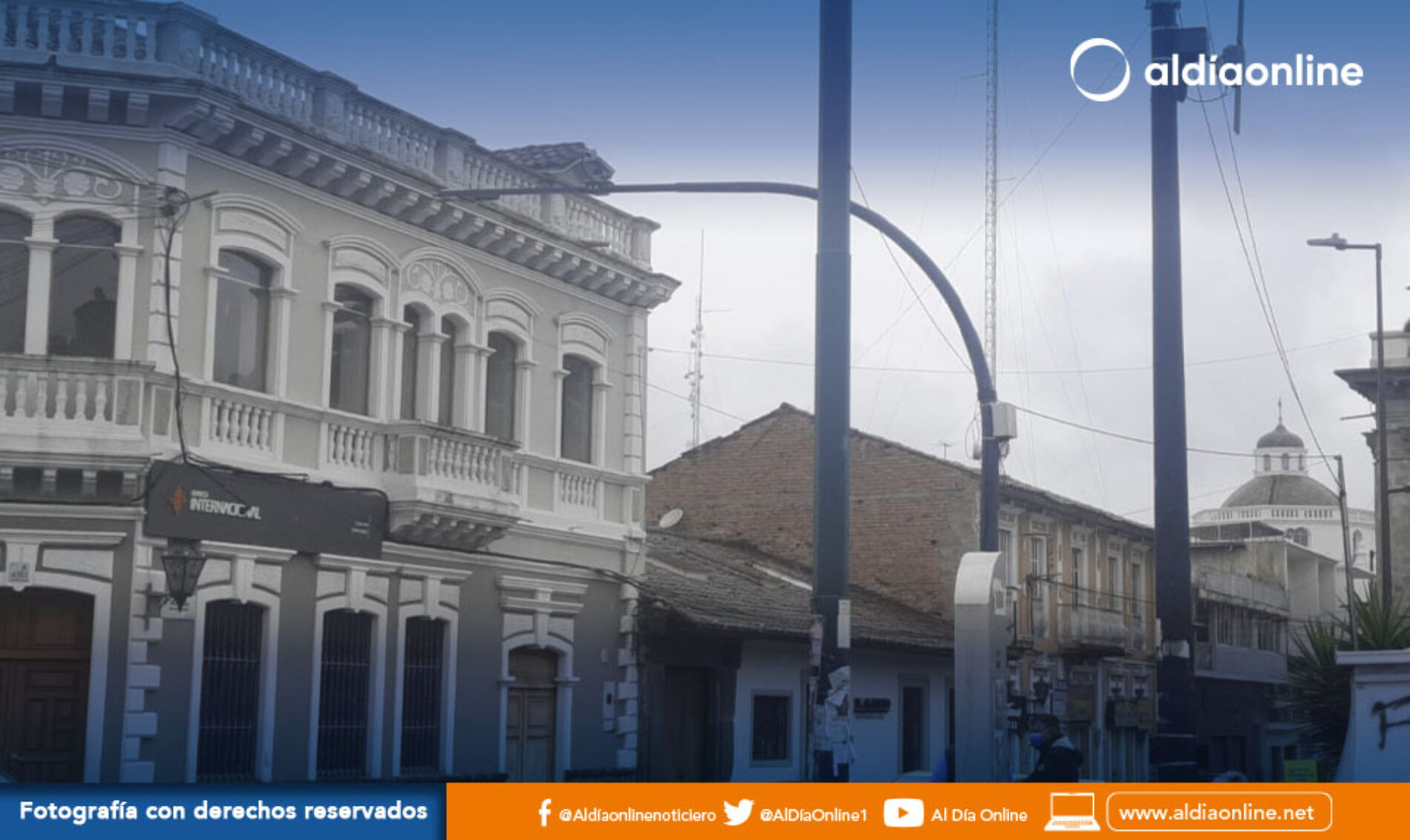 SEMÁFOROS UBICADOS EN EL CENTRO HISTÓRICO DE LATACUNGA NO PUEDEN SER REUBICADOS. (VIDEO)