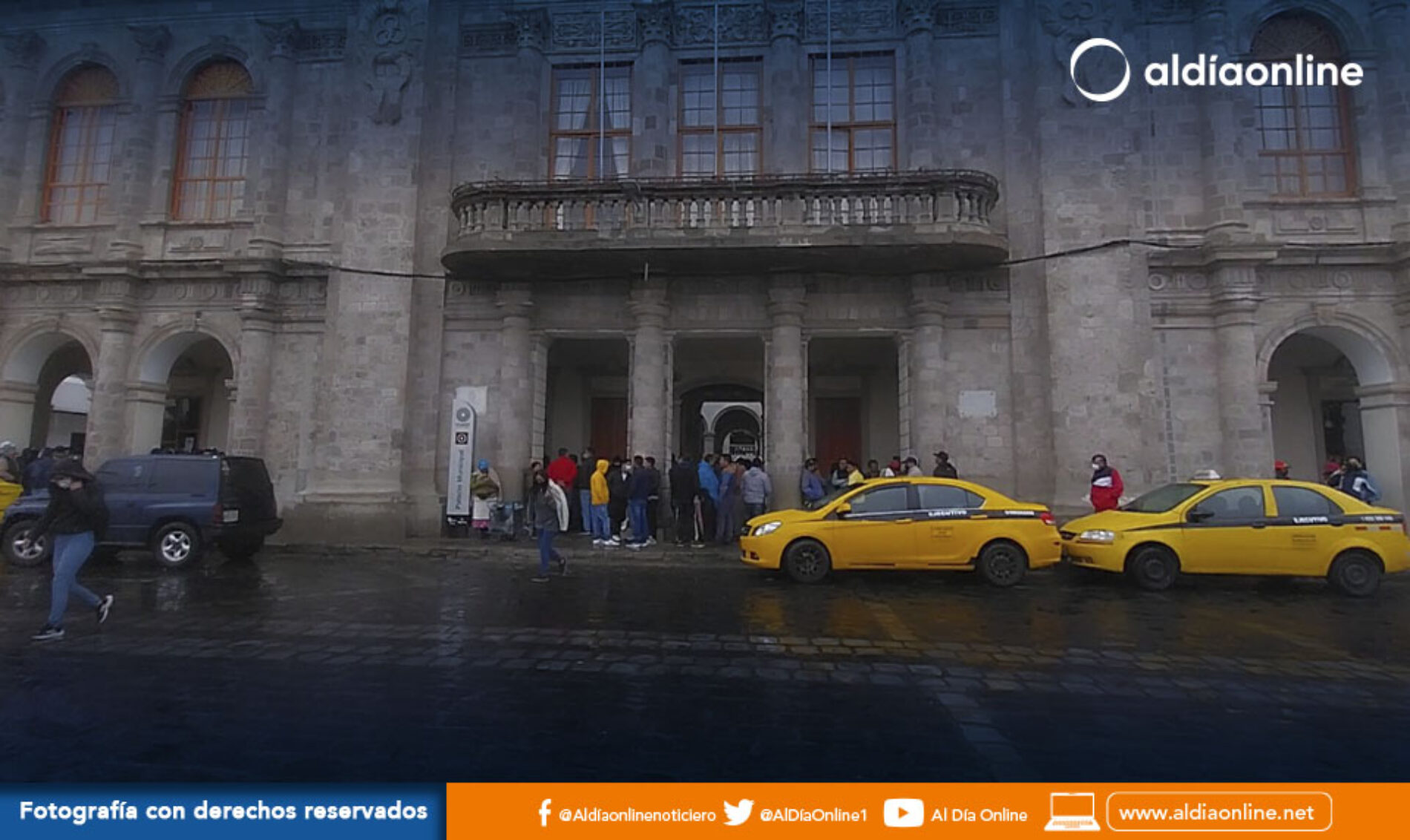 TRANSPORTISTAS EXPRESARON SU MOLESTIA POR EL VALOR A PAGAR POR RENOVACIÓN DE PERMISOS DE OPERACIÓN. (VIDEO)