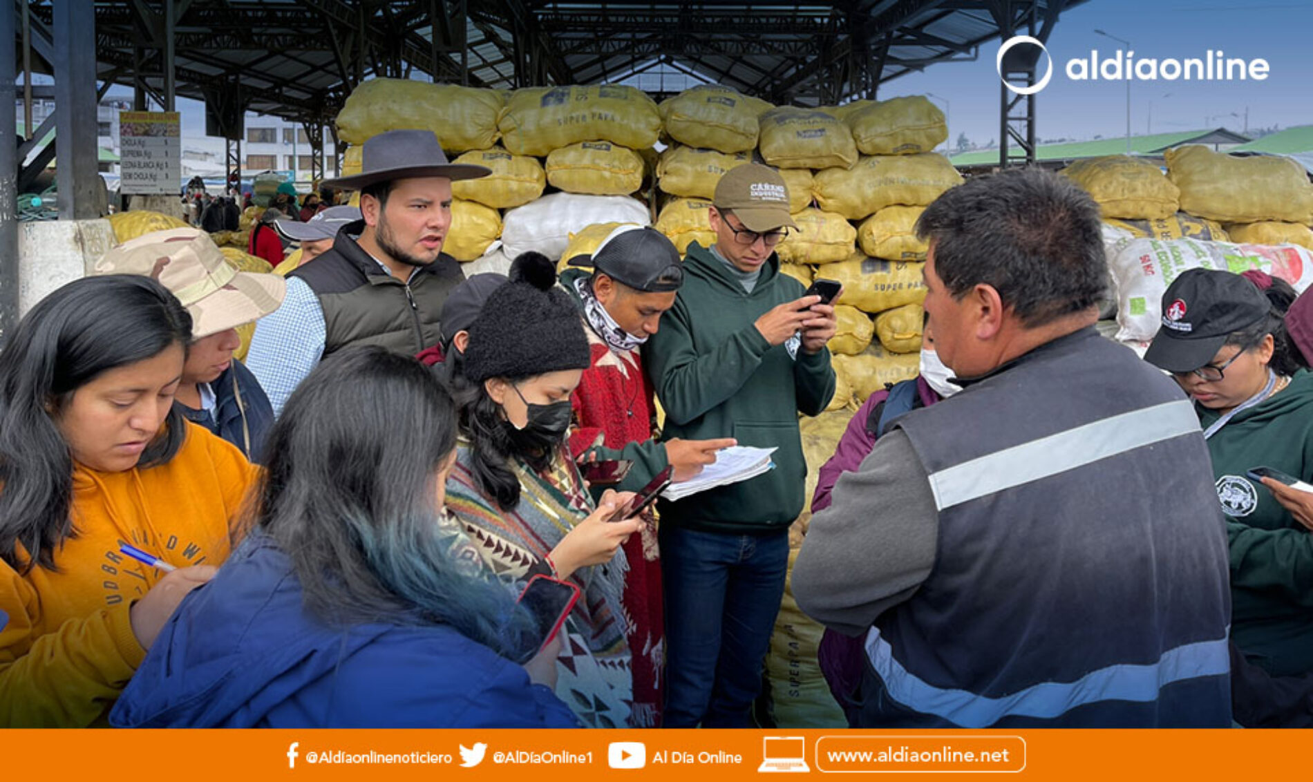 MAG Y ESTUDIANTES DE LA UNIVERSIDAD CENTRAL REALIZAN MUESTREO DE PRECIOS EN EL MERCADO MAYORISTA LATACUNGA