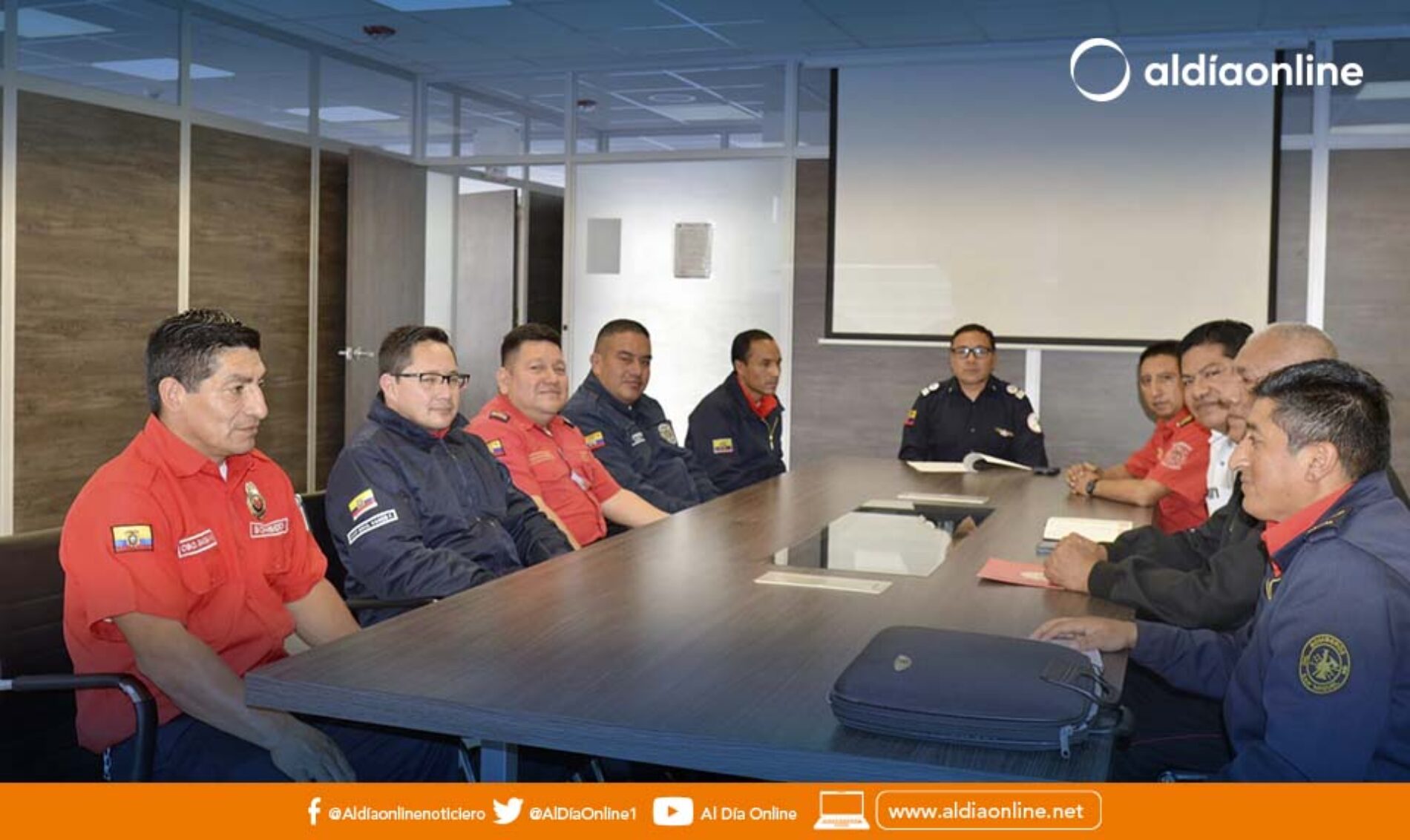 CUERPO DE BOMBEROS LATACUNGA SE ENCUENTRA LISTO PARA ATENDER CUALQUIER EMERGENCIA POR EL COTOPAXI. (VIDEO)