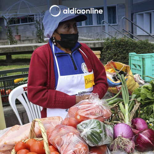 PRODUCTORES DE LA MATA A LA OLLA EXPONDRÁN SUS PRODUCTOS EN EL CENTRO DE EXPOSICIÓN COTOPAXI. (VIDEO)