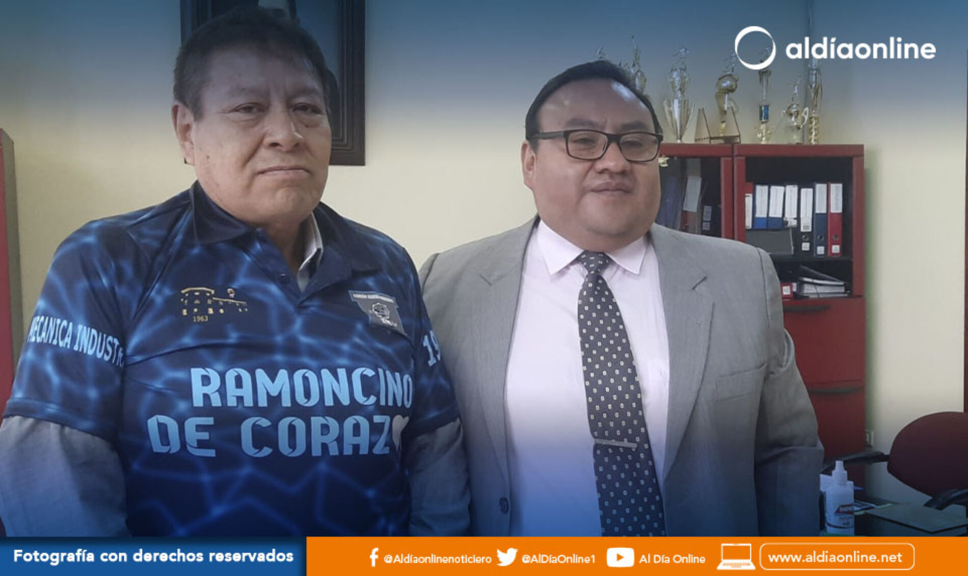 UNIDAD EDUCATIVA RAMÓN BARBA NARANJO CUMPLE 60 AÑOS DE VIDA INSTITUCIONAL. (VIDEO)