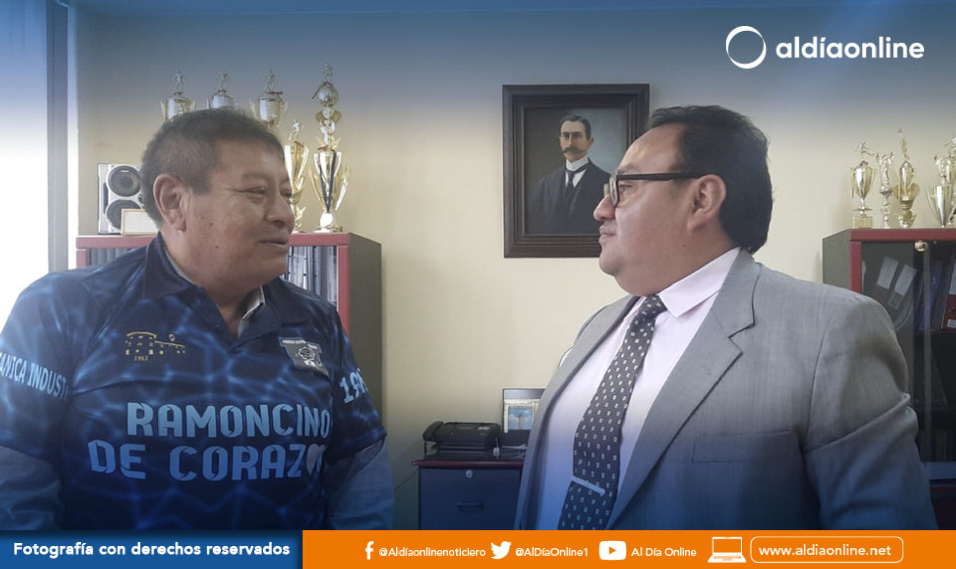 UNIDAD EDUCATIVA RAMÓN BARBA NARANJO CUMPLE 60 AÑOS DE VIDA INSTITUCIONAL. (VIDEO)