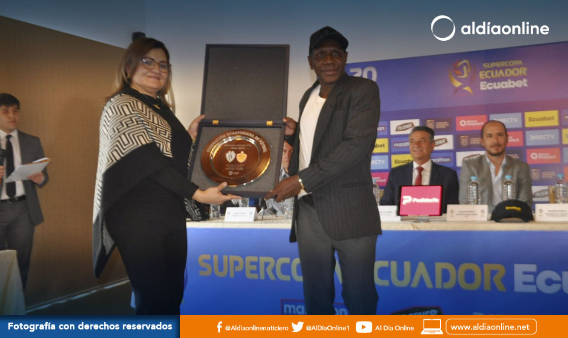 PARTIDO DE LA SÚPER COPA FUE PRESENTADO EN LATACUNGA POR AUTORIDADES  (VIDEOS)