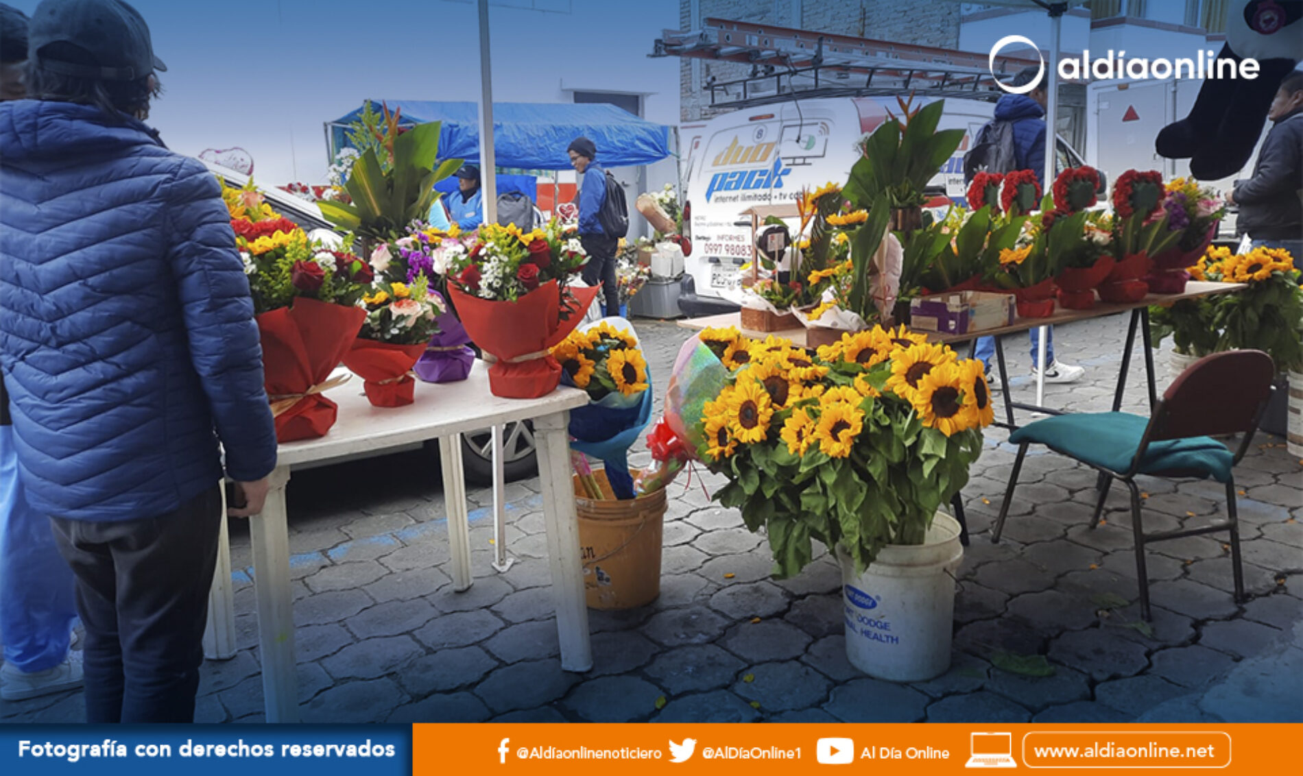 POR MOTIVO DE SAN VALENTÍN COMERCIANTES EXPUSIERON SU MERCADERÍA ESPECIAL PARA LA FECHA. (VIDEO)