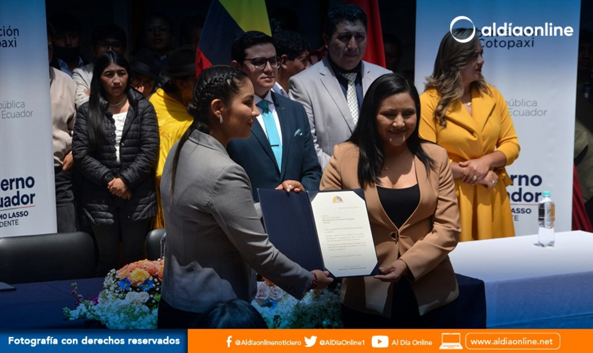 TANIA VÁSQUEZ FUE PRESENTADA OFICIALMENTE COMO LA NUEVA GOBERNADORA DE COTOPAXI. (VIDEO)