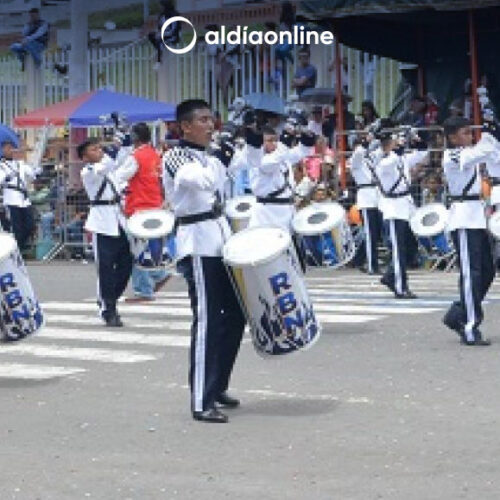 DESFILE CÍVICO ESTUDIANTIL- MILITAR  ESTE SÁBADO 1 DE ABRIL EN HOMENAJE A COTOPAXI