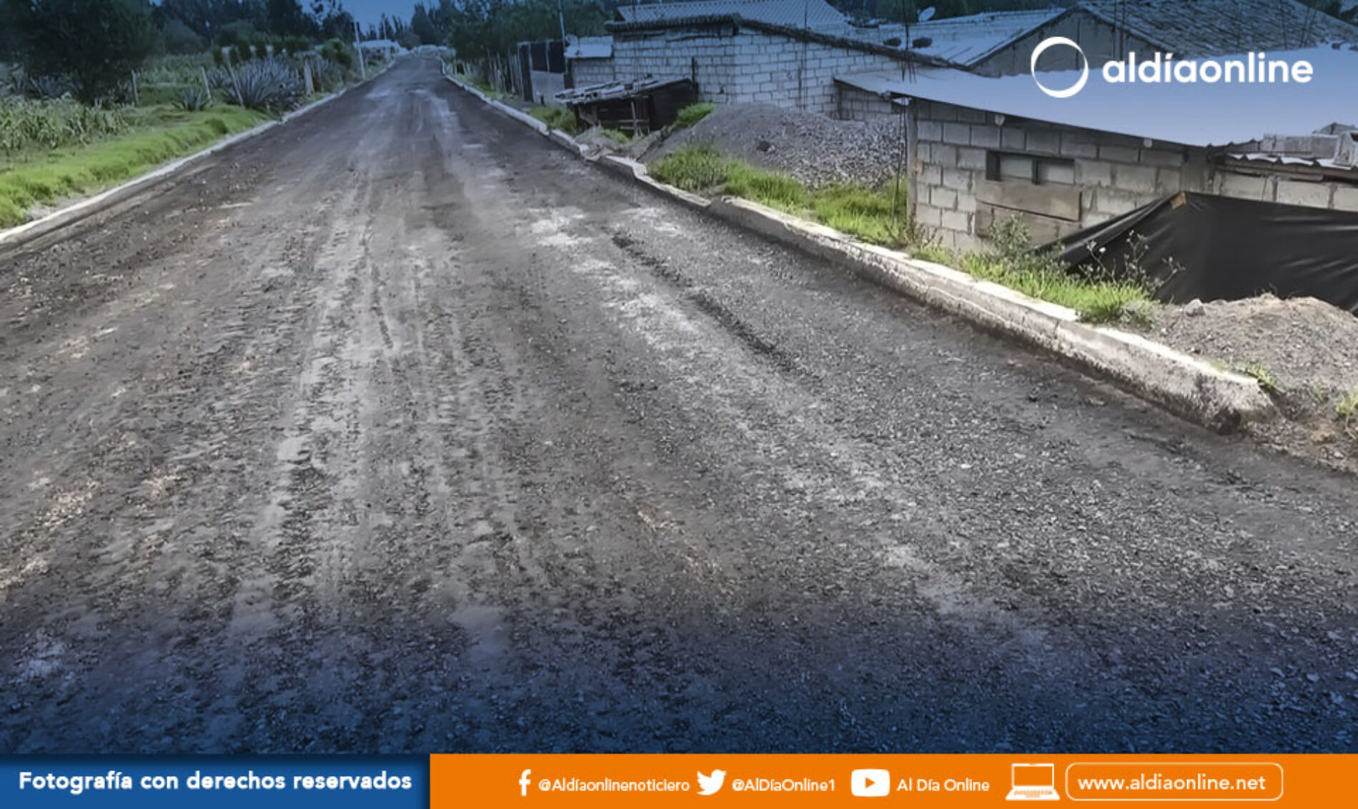 PRESIDENTE DEL GAD PARROQUIAL DE POALÓ EJECUTA OBRAS DE VIALIDAD. (VIDEO)