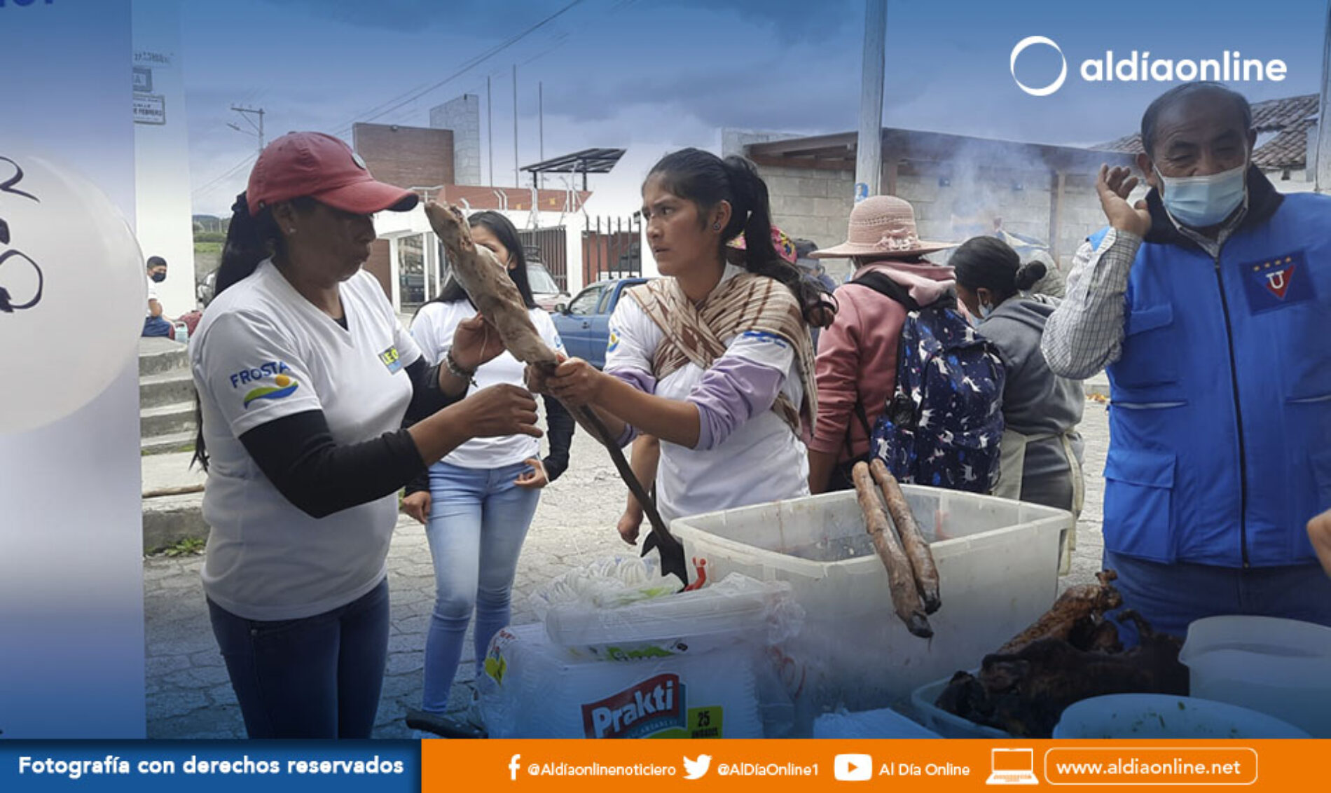 FERIA DE EMPRENDIMIENTOS EN MULALÓ CON LA FINALIDAD DE DAR A CONOCER TRABAJOS DE JÓVENES DEL CANTÓN. (VIDEO)