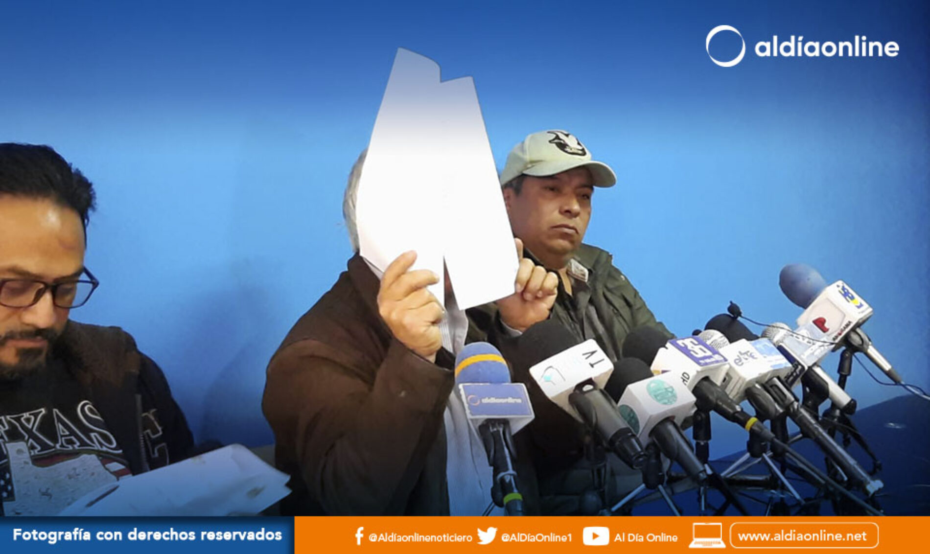 HOMERO TAPIA PRESENTÓ DENUNCIA DE POSIBLE CORRUPCIÓN EN MANTENIMIENTO VIAL  EN LATACUNGA. (VIDEO)