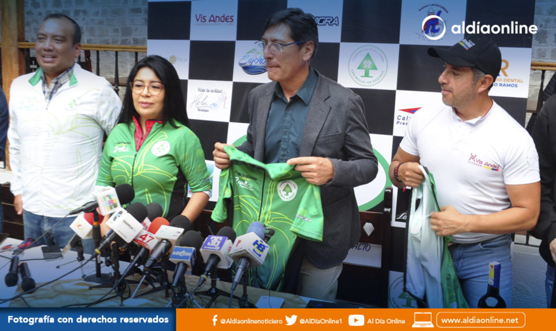 PRIMERA VUELTA CICLÍSTICA RUTA DEL ZAPALLO ESTE PRIMERO DE ABRIL EN EL CANTÓN SIGCHOS  (VIDEO)