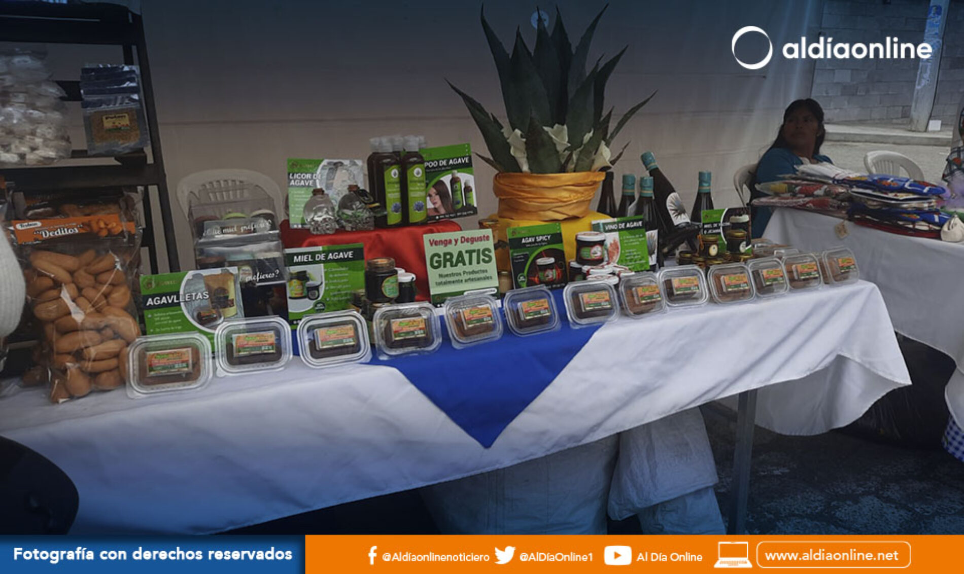 FERIA DE EMPRENDIMIENTOS EN MULALÓ CON LA FINALIDAD DE DAR A CONOCER TRABAJOS DE JÓVENES DEL CANTÓN. (VIDEO)