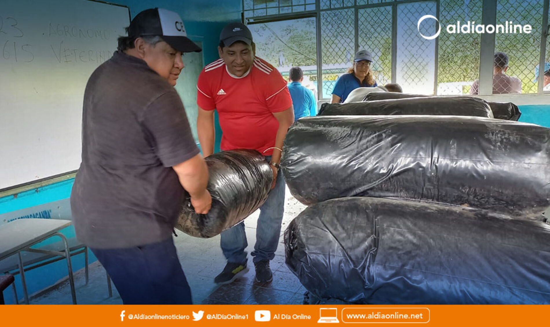 MAG ENTREGA ENSILAJE Y ASISTENCIA TÉCNICA A PRODUCTORES AFECTADOS POR LA LLUVIA EN COTOPAXI