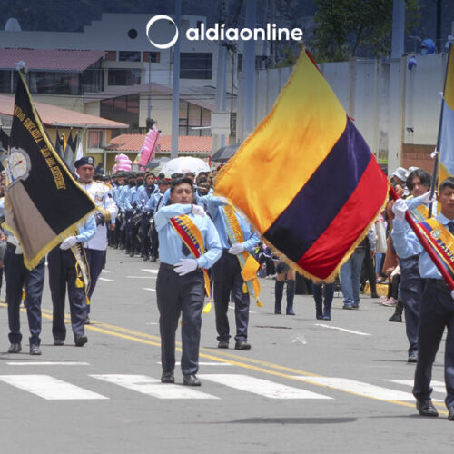 24 UNIDADES EDUCATIVAS PARTICIPARON DEL DESFILE CÍVICO ESTUDIANTIL POR LOS 172 AÑOS DE PROVINCIALIZACIÓN (VIDEO)