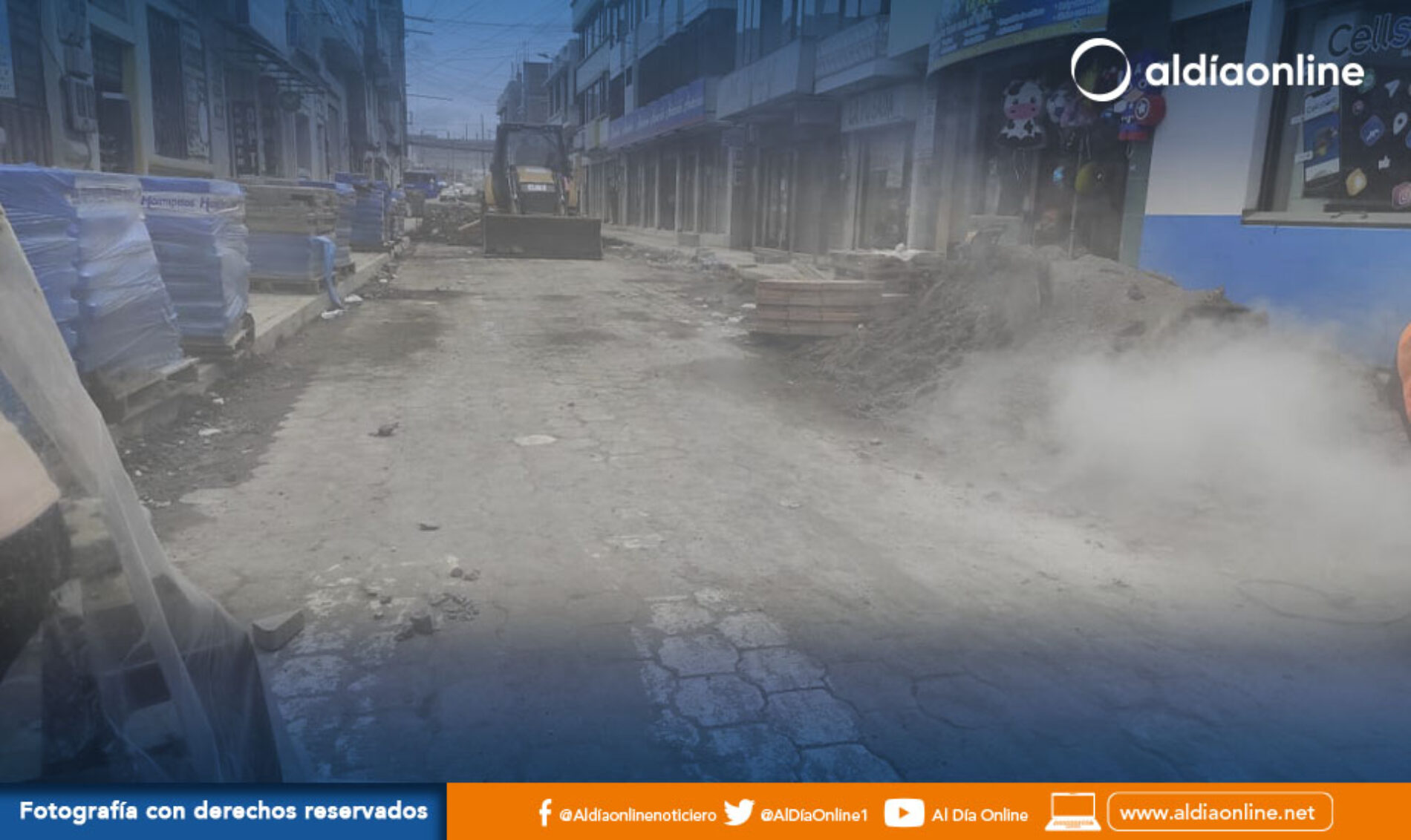 MEJORAMIENTO VIAL DE LA CALLE DOS DE MAYO EN LATACUNGA PRÓXIMA A FINALIZAR. (AUDIO)