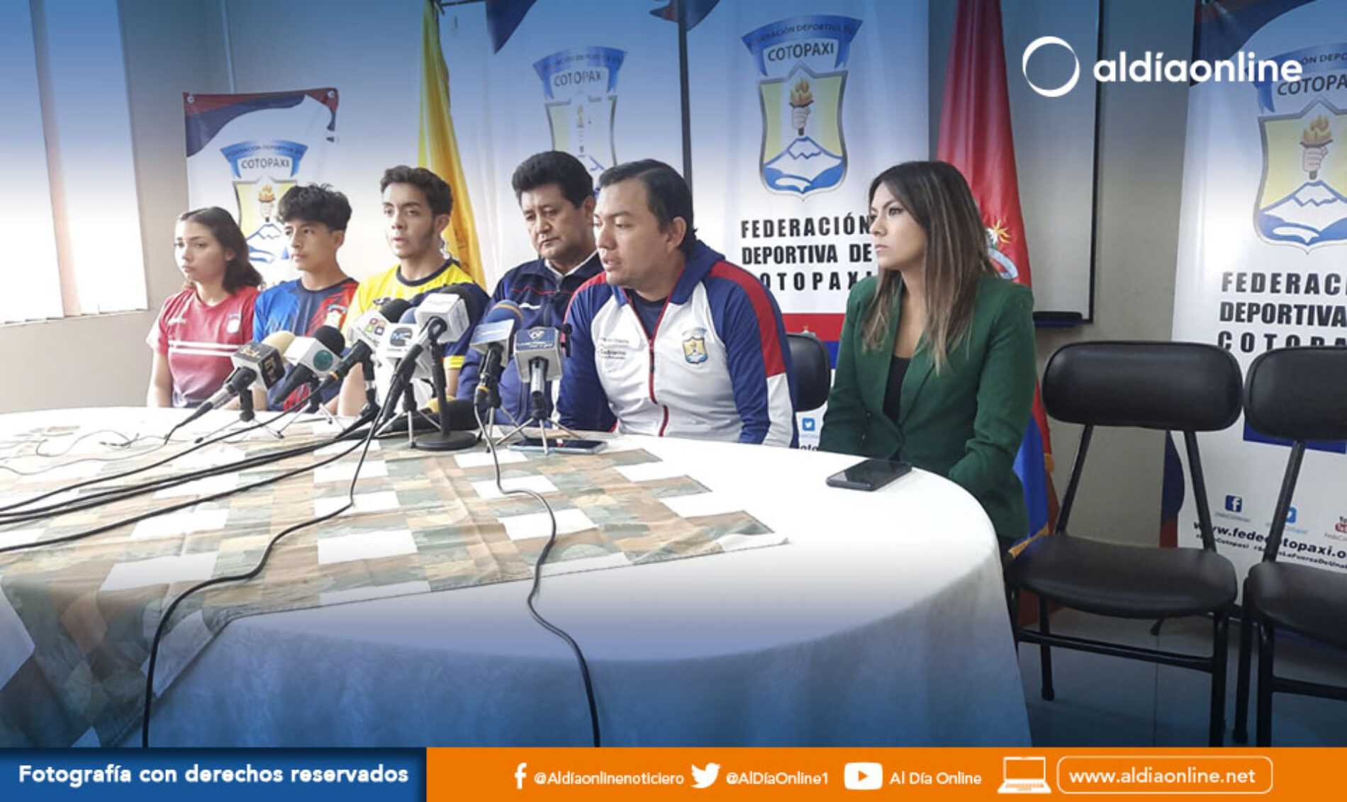 DEPORTISTAS COTOPAXENSES REPRESENTARÁN A ECUADOR EN EL CAMPEONATO SURAMERICANO DE KARATE DO EN SAO PAULO. (VIDEO)