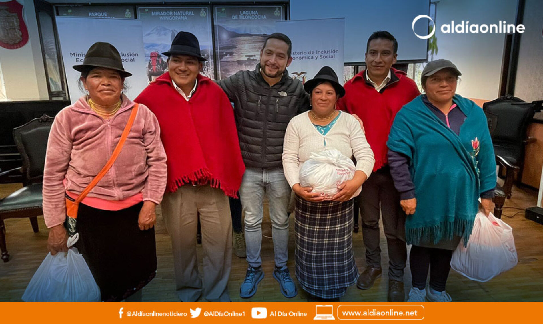 MIES ENTREGÓ 800 KITS DE VESTIMENTA EN EL CANTÓN SAQUISILÍ EN COTOPAXI
