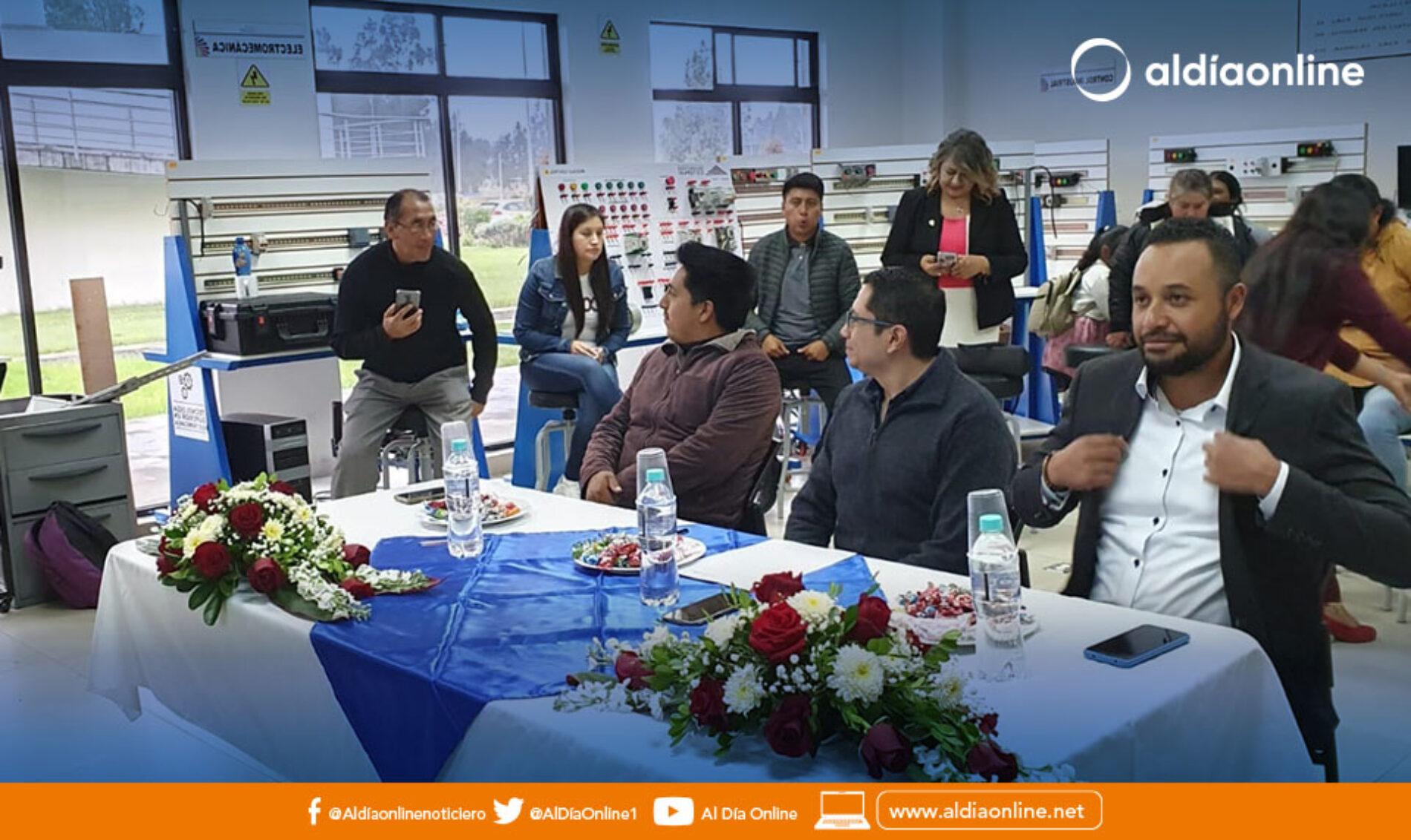 TRES JÓVENES CON DISCAPACIDAD AUDITIVA DEFENDIERON SUS PROYECTOS DE TITULACIÓN EN ELECTROMECÁNICA