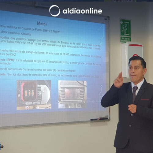 TRES JÓVENES CON DISCAPACIDAD AUDITIVA DEFENDIERON SUS PROYECTOS DE TITULACIÓN EN ELECTROMECÁNICA