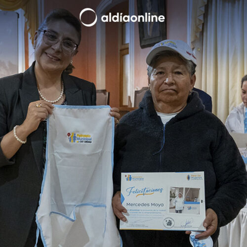 PATRONATO MUNICIPAL DE LATACUNGA ENTREGA 26 KIOSCOS A MUJERES EN ESTADO DE VULNERABILIDAD