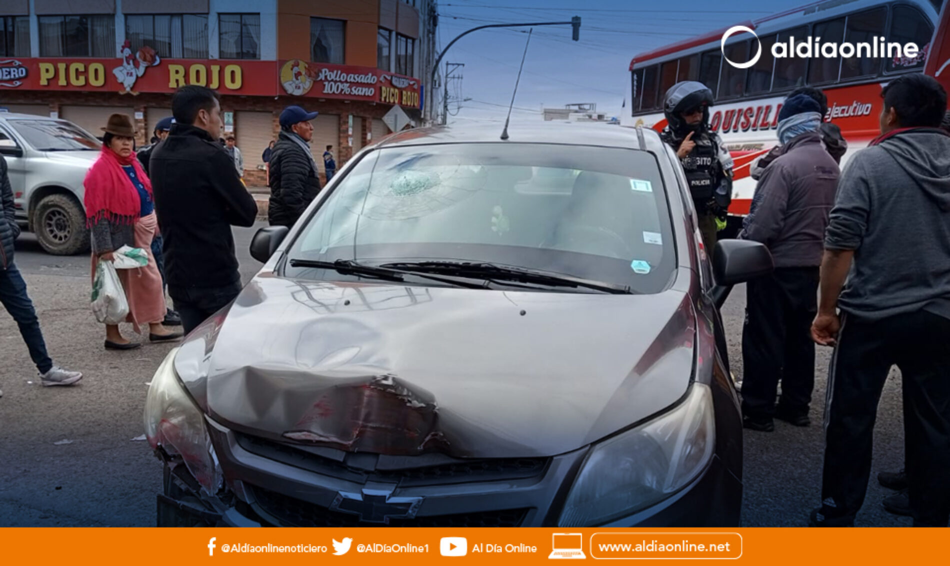 SECTOR LA ESTACIÓN EVIDENCIA ACCIDENTE DE TRÁNSITO POR IRRESPETO LA LUZ ROJA