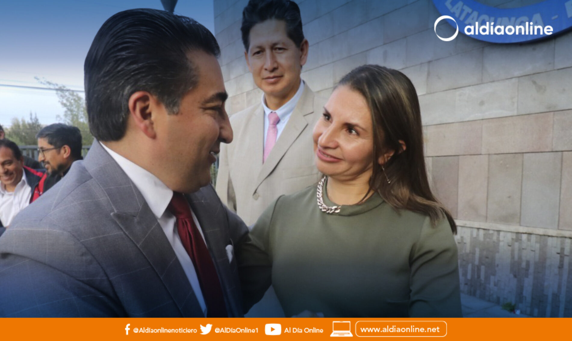 IDALIA PACHECO ASUME EL RECTORADO DE LA UCT, TRAS RENUNCIA DE MARLON TINAJERO FLAMANTE ALCALDE DE LATACUNGA