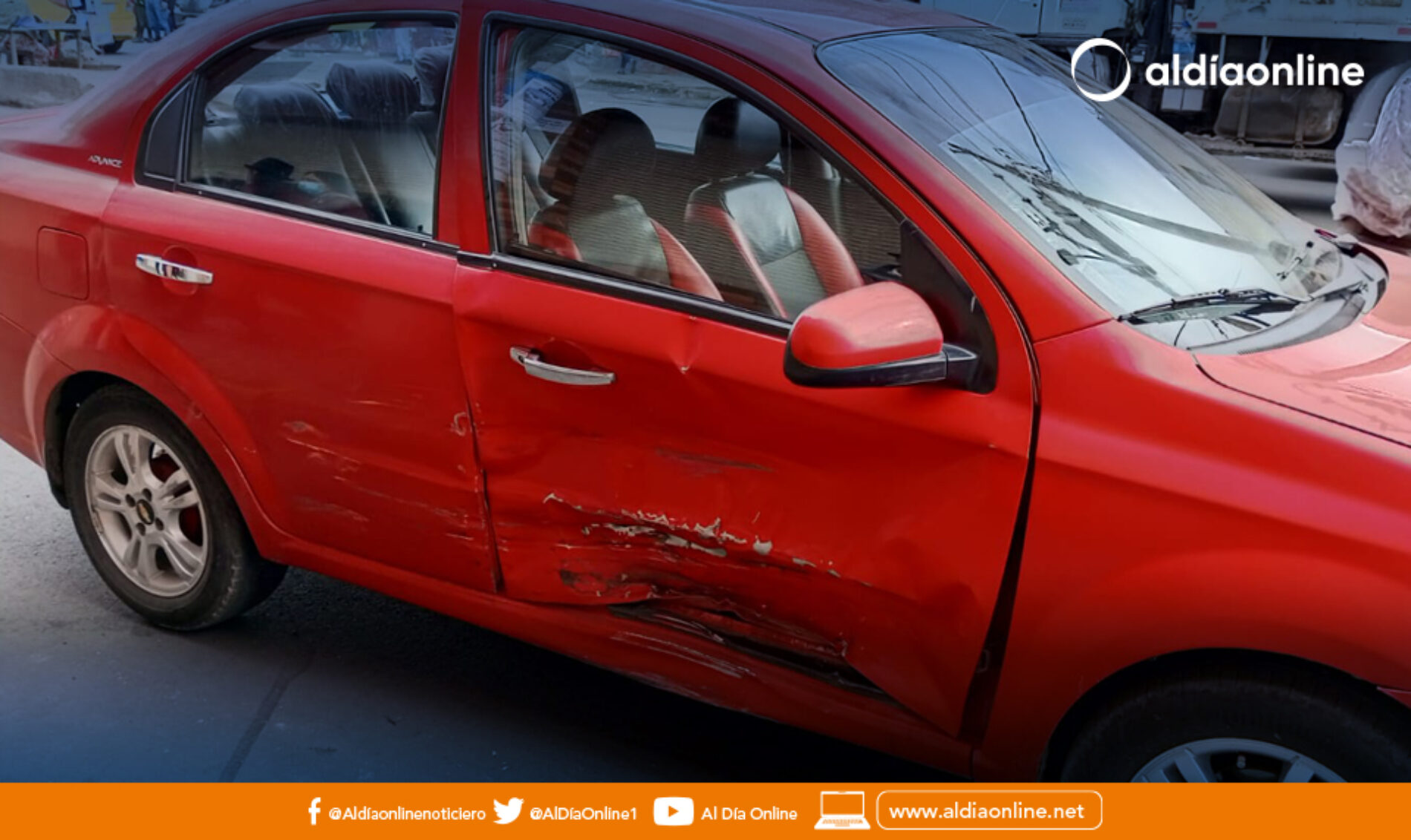 SECTOR LA ESTACIÓN EVIDENCIA ACCIDENTE DE TRÁNSITO POR IRRESPETO LA LUZ ROJA