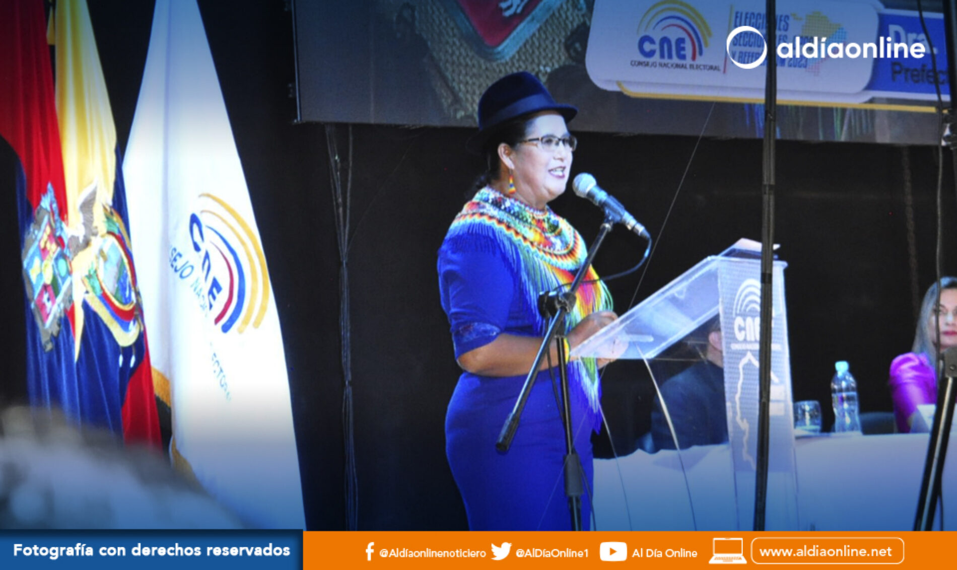 “VOY A SER MAMÁ DE USTEDES” DIJO PREFECTA LOURDES TIBÁN A LOS SIETE ALCALDE DE COTOPAXI (VIDEO)
