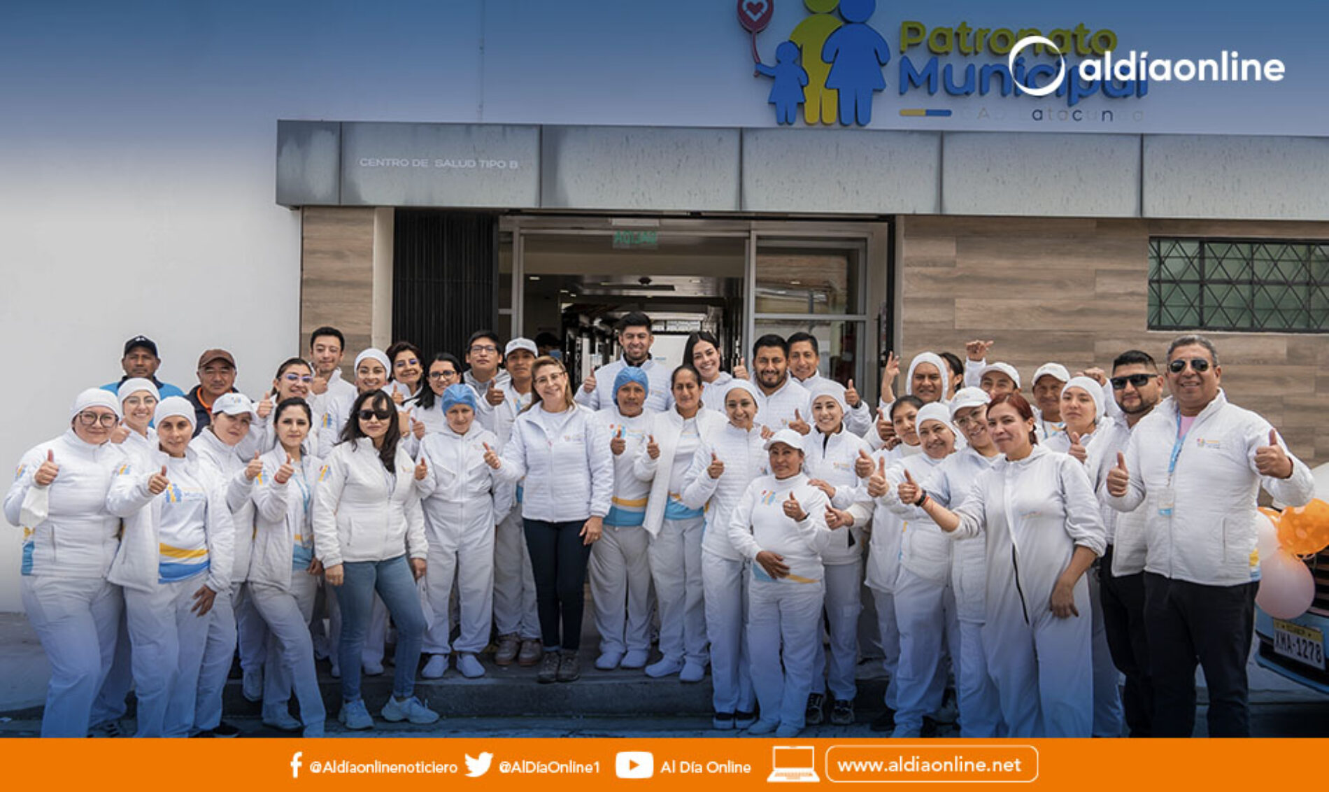 PATRONATO MUNICIPAL DE LATACUNGA ENTREGÓ KITS EN LA CARAVANA  POR EL DÍA DE LA MADRE”