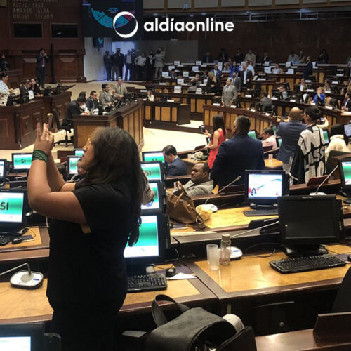 “FUERA LASSO, FUERA”: ASAMBLEA NACIONAL APRUEBA CON 88 VOTOS EL JUICIO POLÍTICO CONTRA EL PRESIDENTE GUILLERMO LASSO