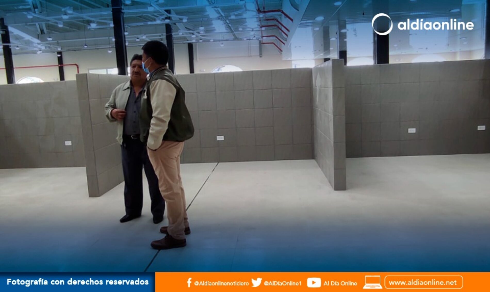 CONTRATISTA DE OBRA DETALLÓ CUANTOS ESPACIOS DISPONIBLES EXISTEN AL INTERIOR DEL MERCADO DE PUJILÍ. (VIDEO)