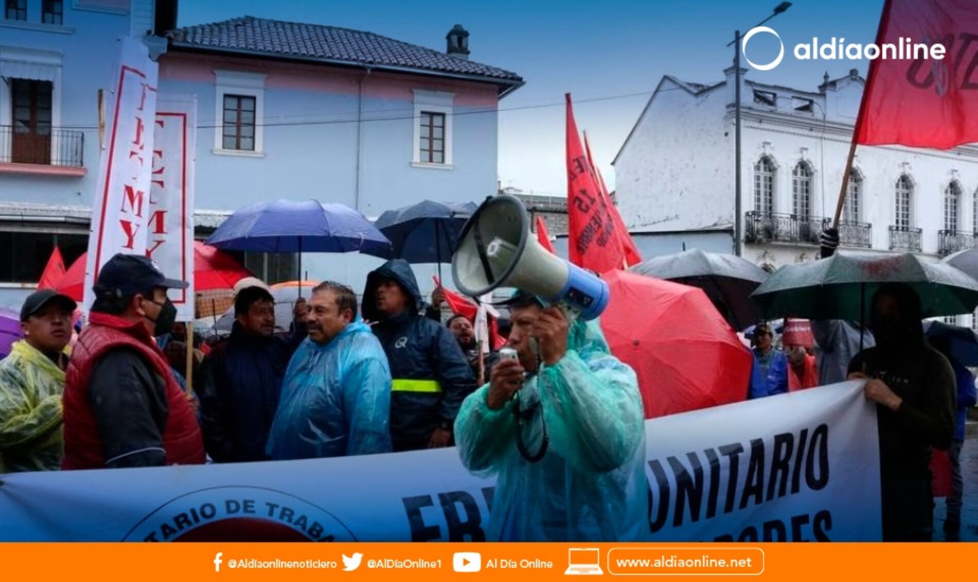 GREMIO DE TRABAJADORES SE MANTIENEN FIRMEN EN SU APOYO A LA CENSURA AL PRESIDENTE DE LA REPÚBLICA. (VIDEO)