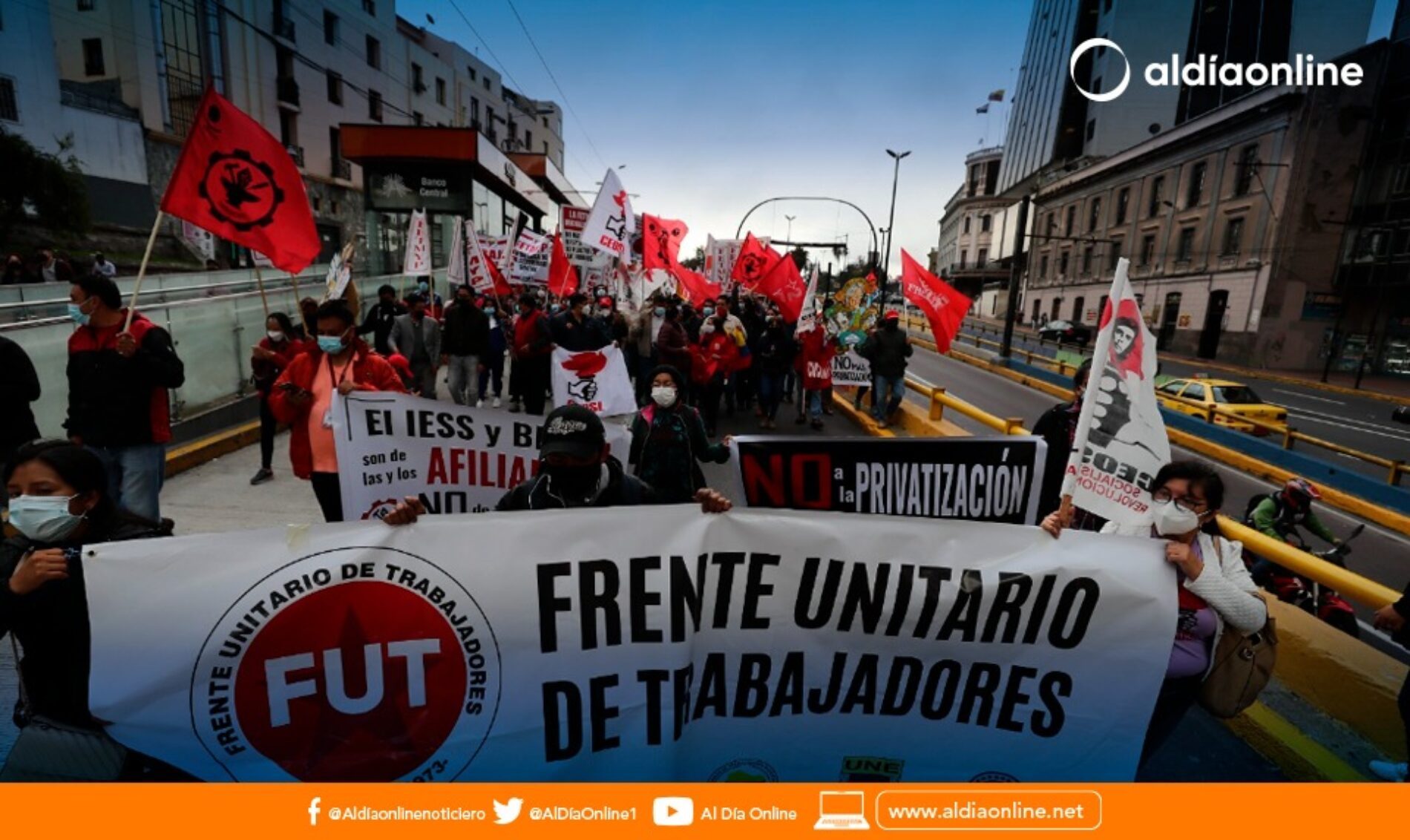 GREMIO DE TRABAJADORES SE MANTIENEN FIRMEN EN SU APOYO A LA CENSURA AL PRESIDENTE DE LA REPÚBLICA. (VIDEO)