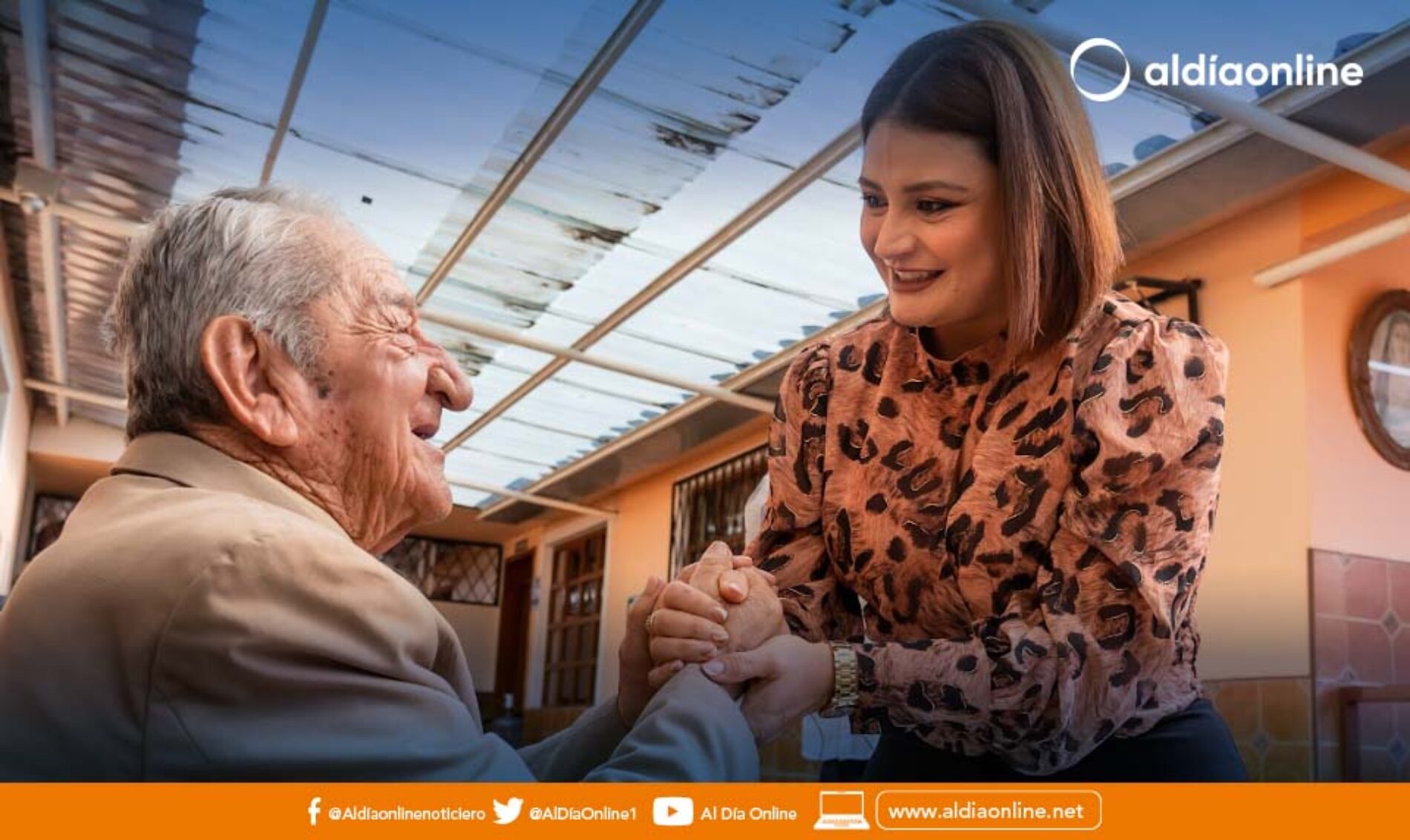 PATRONATO MUNICIPAL DE LATACUNGA AGASAJÓ A LOS ADULTOS MAYORES DEL HOGAR DE ANCIANOS INSTITUTO ESTUPIÑÁN  (VIDEO)