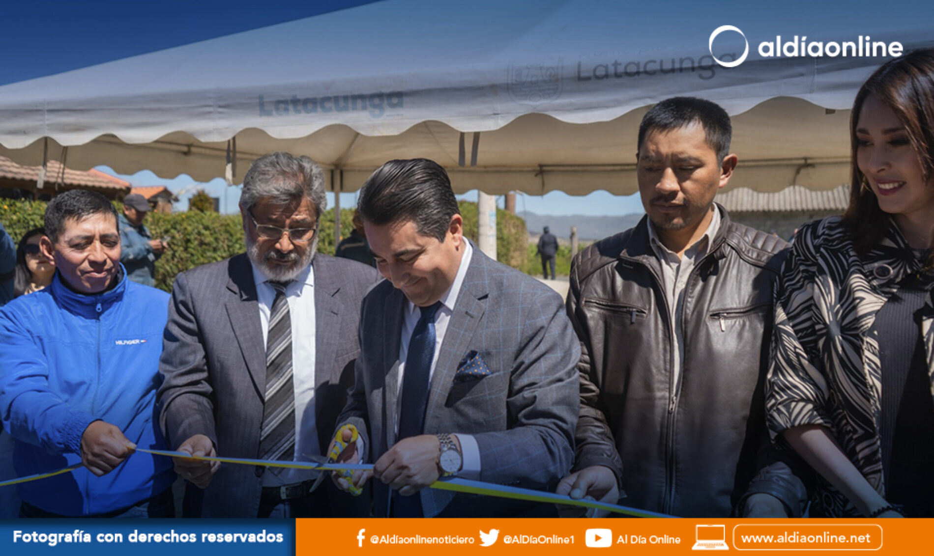 MUNICIPIO DE LATACUNGA ENTREGA ADOQUINADO EN EL SECTOR LA JOCHA – BELISARIO QUEVEDO.