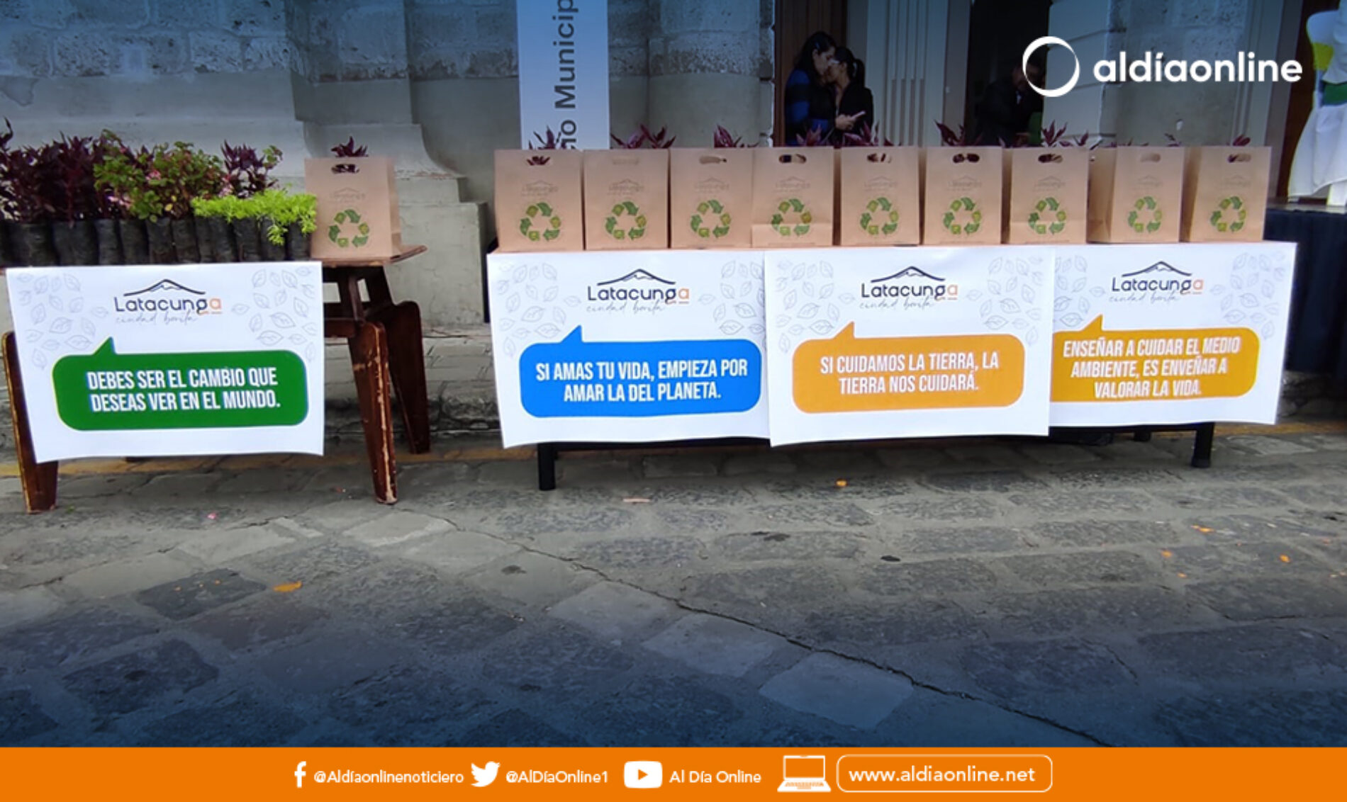 MUNICIPIO, UTC Y BARRIOS, EJECUTAN OFICIALMENTE EL PROYECTO “LATACUNGA CIUDAD BONITA” (VIDEO)
