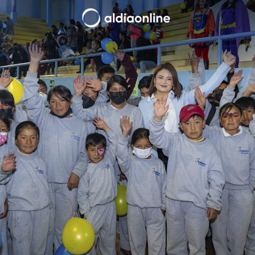 PATRONATO MUNICIPAL DE LATACUNGA AGASAJÓ A LOS NIÑOS DEL CANTÓN.(VIDEO)