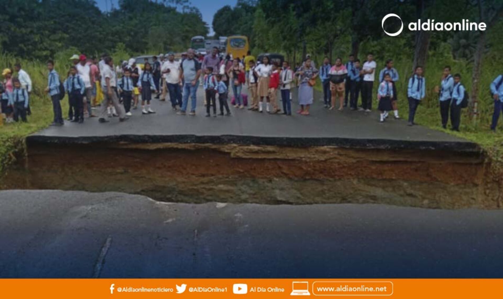 SOCAVÓN DESTRUYÓ VÍA SALIMA CHAMANGA EN MUISNE