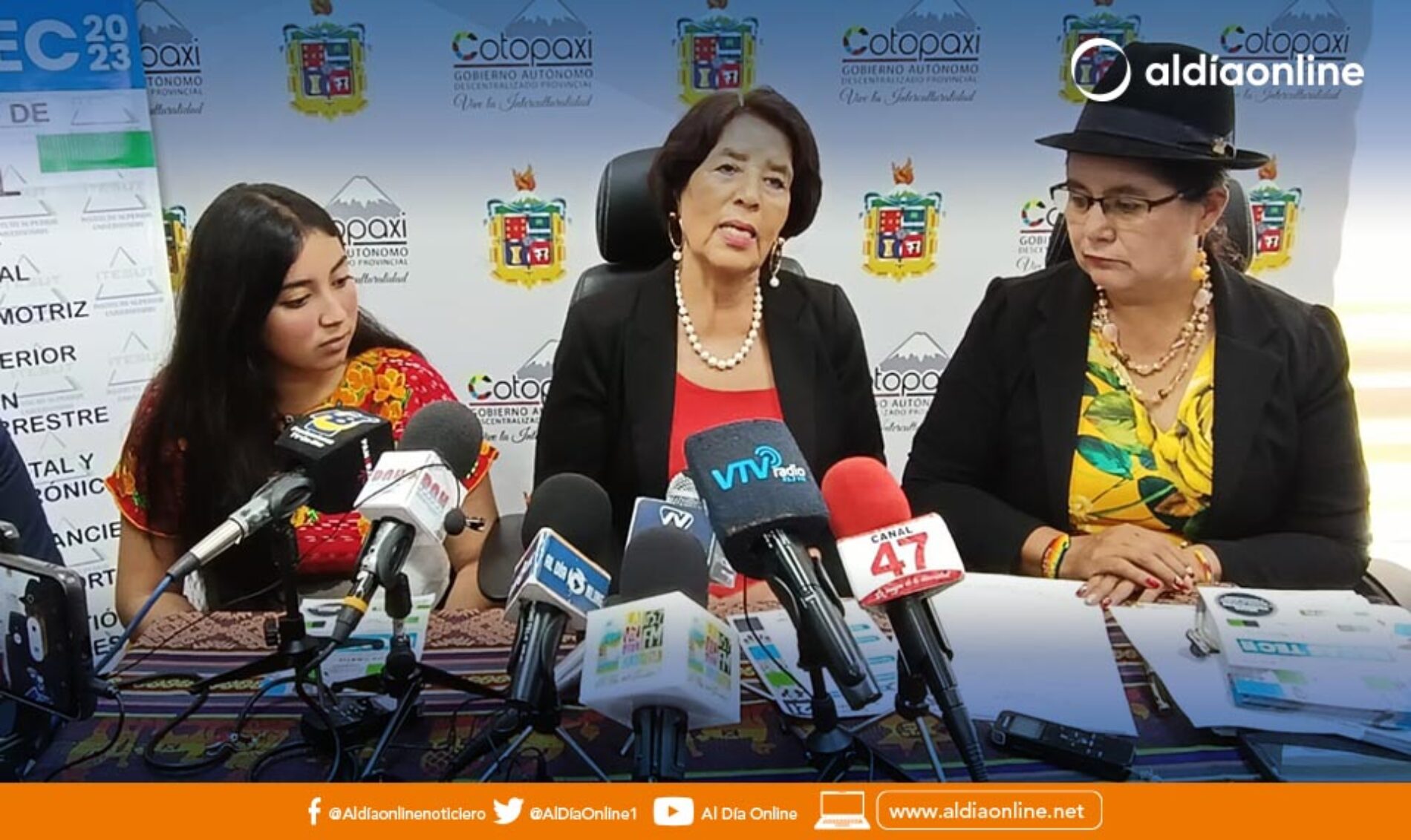 FIRMA DE CONVENIO PARA BECAS GRATUITAS DE TÍTULOS DE TERCER NIVEL
