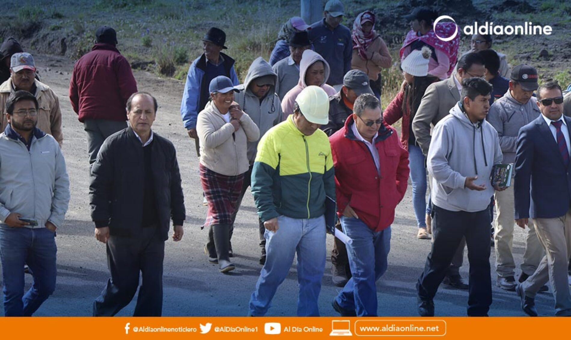 VICEPREFECTO DE COTOPAXI, ENCABEZA EL INICIO DEL PROYECTO DE ASFALTADO EN ROMERILLOS