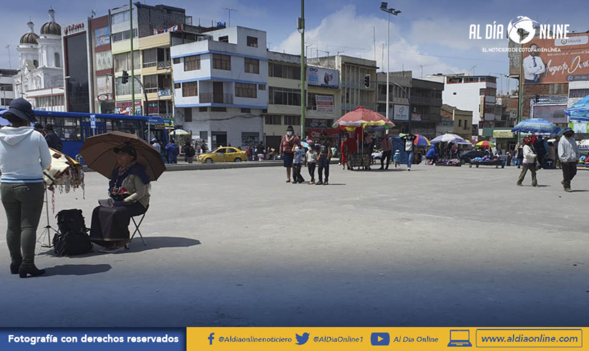 MUNICIPIO DE LATACUNGA Y COMERCIANTES AUTÓNOMOS LLEGAN ACUERDOS DE REUBICACIÓN EN SUS PUESTOS DE TRABAJO.(VIDEO)