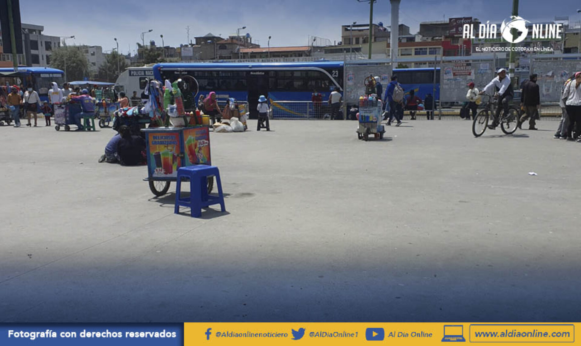 MUNICIPIO DE LATACUNGA Y COMERCIANTES AUTÓNOMOS LLEGAN ACUERDOS DE REUBICACIÓN EN SUS PUESTOS DE TRABAJO.(VIDEO)