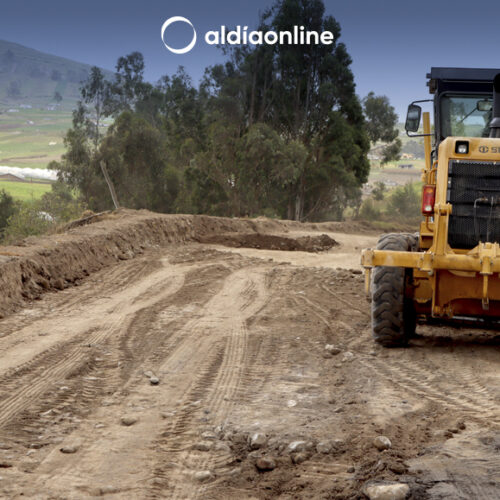 PREFECTURA DE COTOPAXI INICIA OBRAS DE ASFALTADO EN LOS CANTONES SALCEDO Y SAQUISILÍ