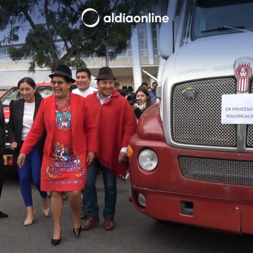 DIRECCIÓN DISTRITAL DE ADUANA ENTREGA CABEZAL, CAMIÓN Y VARIAS PRENDAS DE VESTIR A PREFECTURA DE COTOPAXI (VIDEO)