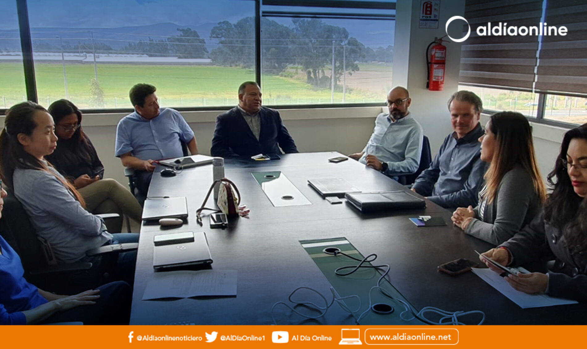 REPRESENTANTES DE HAFENCITY UNIVERSITY CAPACITAN A PERSONAL DEL ISUC EN LA HERRAMIENTA TOSCA